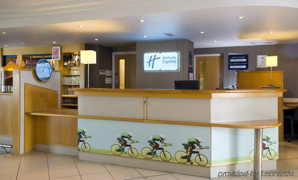 Holiday Inn Express London Luton Airport, An Ihg Hotel Interiér fotografie